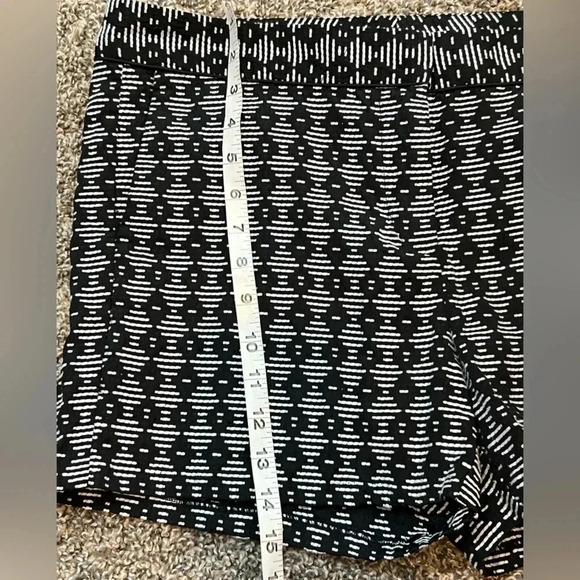 JOE FRESH SHORTS BLACK WHITE TEXTURED PRINT PREPPY BOTTOMS SIZE 10 - Picture 8 of 11